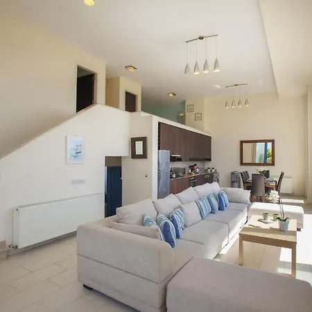 Villa You And Your Family Will Love This Seafront Villa, 1540 Protaras