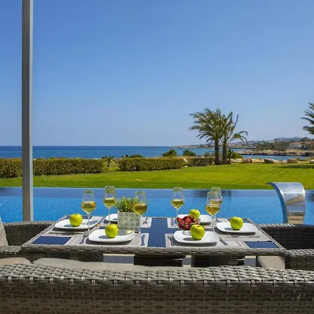 You And Your Family Will Love This Seafront Villa, 1540
