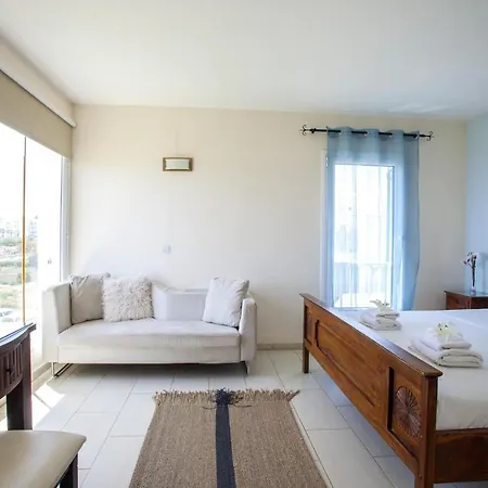 You And Your Family Will Love This Seafront Villa, 1540 * Protaras